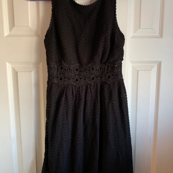 YA Los Ang Crocheted Peak a boo dress - Picture 3 of 6